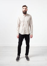 Load image into Gallery viewer, Patterned Button Up in Beige vikkkkupdate